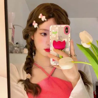 你对她下蛊？她可是苗疆圣女